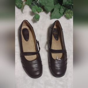 Yuu shoes for women size 9
